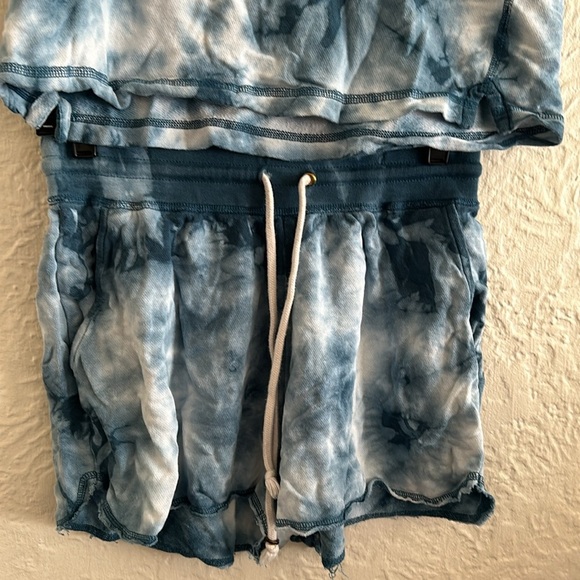 Faherty Go Easy Majolica Blue White Tie Dye Tee Shirt Top Shorts Set Outfit M - Picture 7 of 12